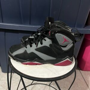 Jordan Athletic Shoes Black and Gray with Red Accents Jordan retro 7